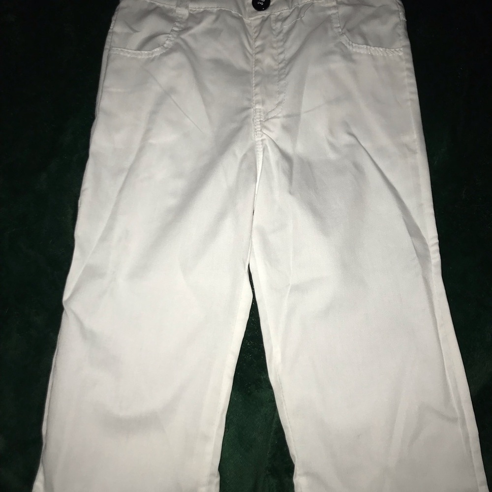 Nice outfit for boys size 4T. Both - Picture 3 of 5